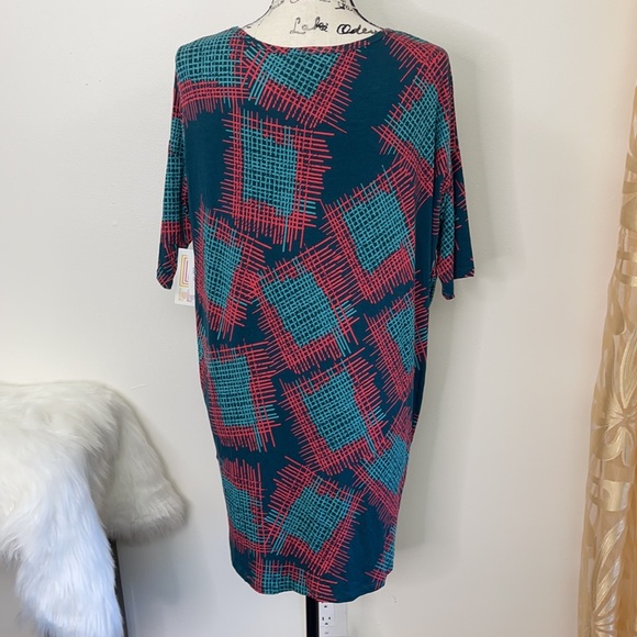 💕Beautiful & Fun New with Tag Lularoe Irma Tunic Top💕 - Picture 4 of 11
